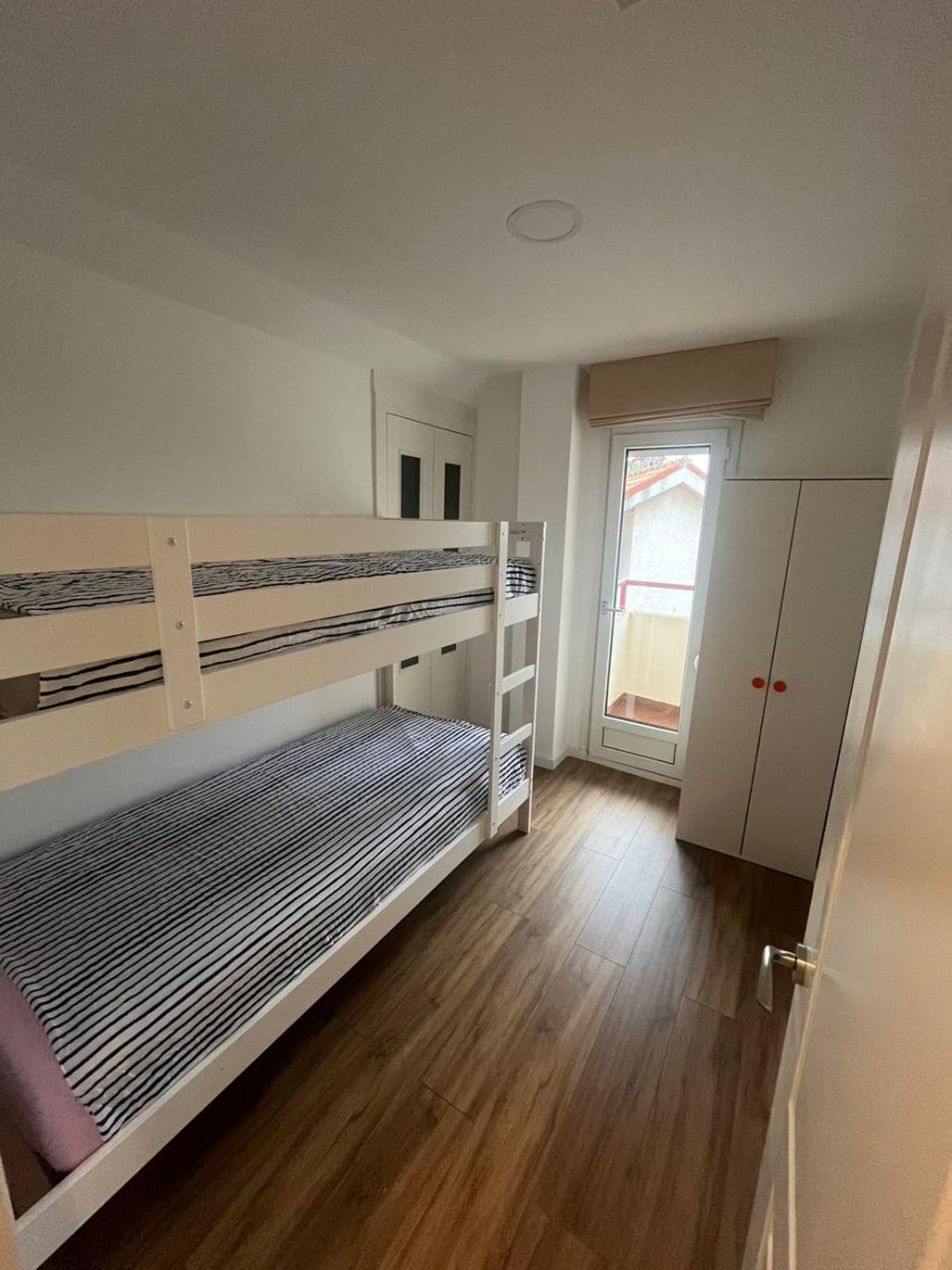 Duplex Con Terraza En Mogro Leilighet Eksteriør bilde